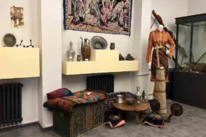 Zonguldak’ın Çaycuma ilçesine bağlı Kahvecioğlu köyünde bulunan Cumhuriyet Ortaokulu, geçmişten