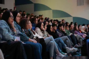 Bolu Abant İzzet Baysal Üniversitesinde düzenlenen Abant Tiyatro Günleri yoğun