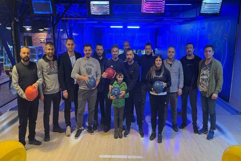 DÜZCE(İHA) – Düzce Belediyesi Gençlik ve Spor Hizmetleri Müdürlüğü öğretmenleri