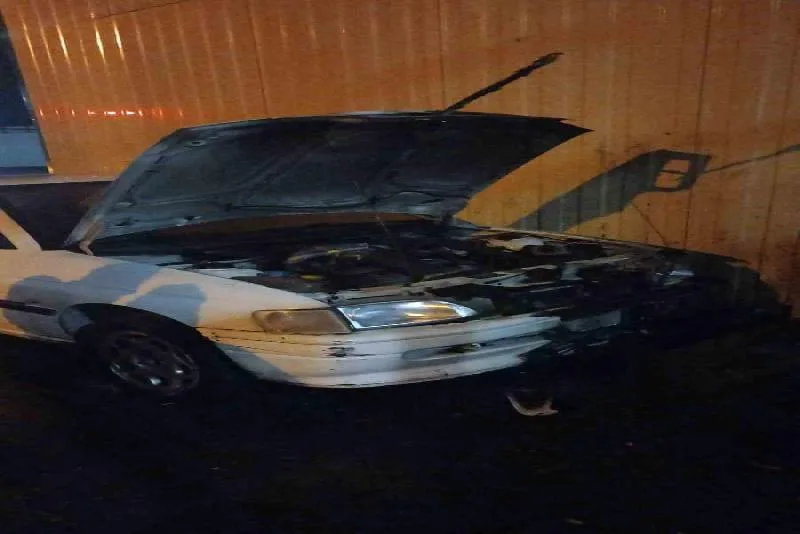 Park halindeki otomobilin motor kısmı alev aldı Bolu’da İzzet Baysal Küçük Sanayi Sitesi içerisinde park halindeki otomobilin