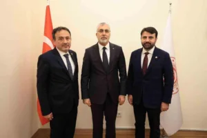 AK Parti Karabük milletvekilleri Av. Cem Şahin ile Ali Keskinkılıç,