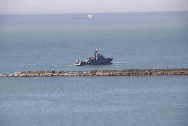 TCG Akın Gemisi kayıp 7 mürettebatı arama çalışmalarına katıldı Zonguldak’ın Ereğli ilçesi açıklarında batan Kafkametler adlı yük gemisinin kayıp