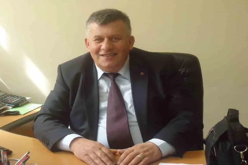 Trafik kazası sonrası kalp krizi geçiren sürücü kurtarılamadı Zonguldak’ta geçirdiği trafik kazası sonrası kalp krizi geçiren 62 yaşındaki