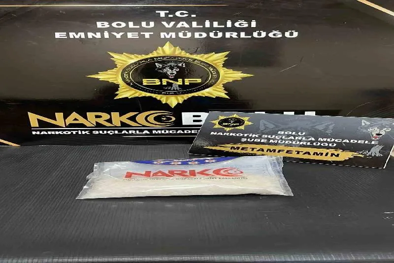 Bolu’da üzerinden 152,78 gram metamfetamin ele geçirilen şüpheli tutuklandı. Edinilen