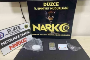 DÜZCE(İHA) – Düzce’de polis ekiplerince yapılan şok uygulamada yakalanan 2