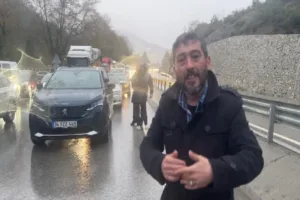 Zonguldak-Ankara karayolunda yoğun kar yağışı nedeniyle Dorukhan Tüneli’nde meydana kaza,