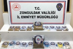 Zonguldak’ta polis ekipleri yakaladıkları şüphelinin üzerinde yapan aramada 746 gram