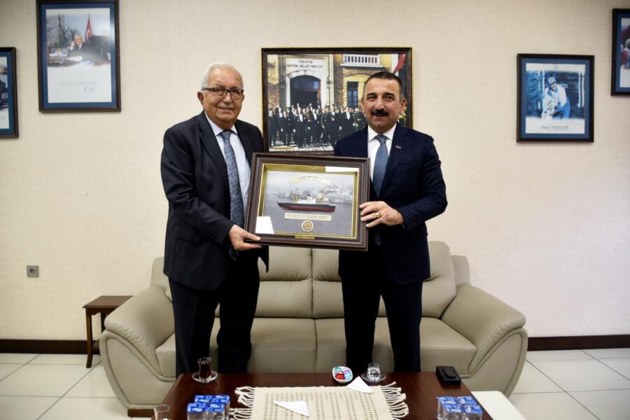   Zonguldak Valisi Osman Hacıbektaşoğlu, Kdz. Ereğli Belediyesi’ni ziyaret ederek