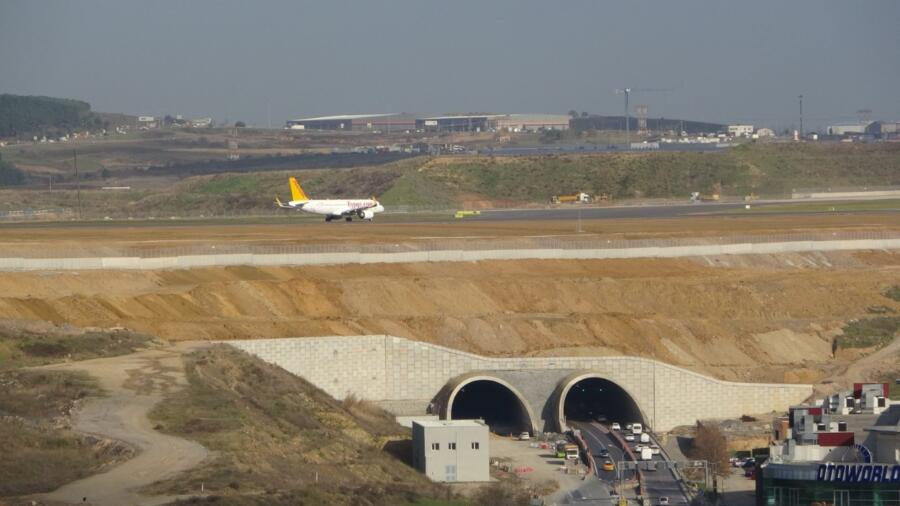 Sabiha Gökçen Havalimanı’nın 2. pisti için inşa edilen tünel “açık
