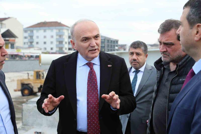 DÜZCE(İHA) – Düzce Belediye Başkanı Dr. Faruk Özlü, inşası devam