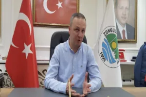 Zonguldak Belediye Başkanı Ömer Selim Alan Fevkani köprüsündeki yıkım çalışmalarını