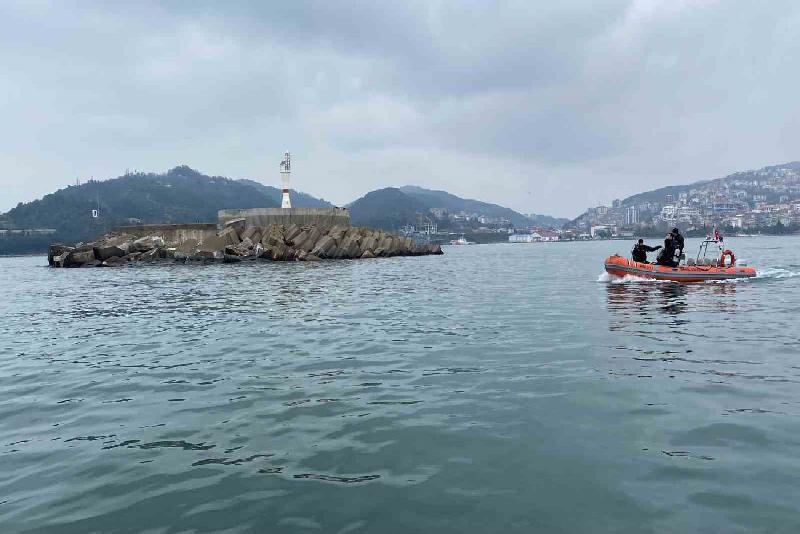 Zonguldak’ın Ereğli ilçesinde batan Kafkametler’in kayıp 7 mürettebatını arama çalışmaları