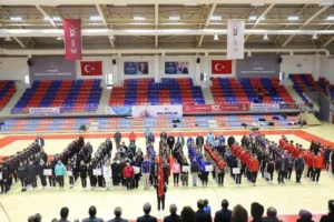 Karabük’te okul sporları gençler voleybol kız ve erkek grup müsabakaları,
