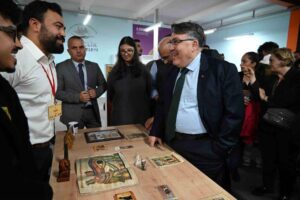 Zonguldak Bülent Ecevit Üniversitesinde (ZBEÜ) düzenlenen Genç Ofisler Kültür Buluşmalarında