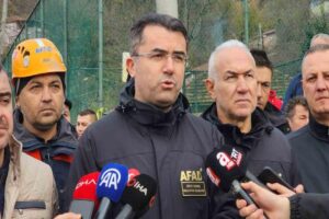 AFAD Başkanı Okay Memiş, Zonguldak’ta meydana gelen heyelanda göçük altında