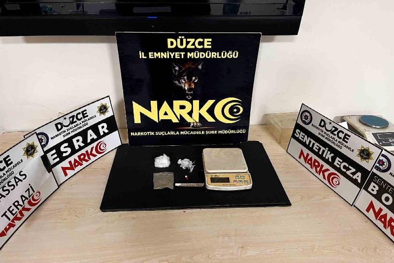 Düzce’de uyuşturucu madde imal ve ticaretini yapan, uyuşturucu madde kullanıp