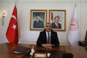 DÜZCE(İHA) – Düzce Valisi Selçuk Aslan, 10 Aralık Dünya İnsan