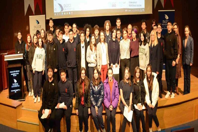 Düzce Üniversitesi Araştırma Dekanlığı tarafından düzenlenen “ARDEK Söyleşileri: Akademik Yayın