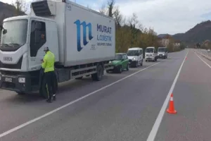 Zonguldak’ta Emniyet Müdürlüğü tarafından kış denetimlerine yönelik düzenlenen denetimlerde 84