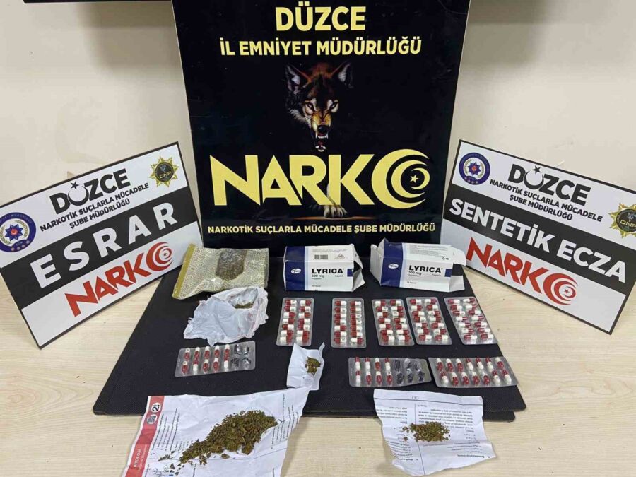 Düzce’de Uyuşturucu Operasyonu: Şüpheli Tutuklandı, Alıcılarına İşlem Yapıldı Düzce’de Narkotik Suçlarla Mücadele Müdürlüğü, Düzce Cumhuriyet Başsavcılığı koordinasyonunda gerçekleştirdiği