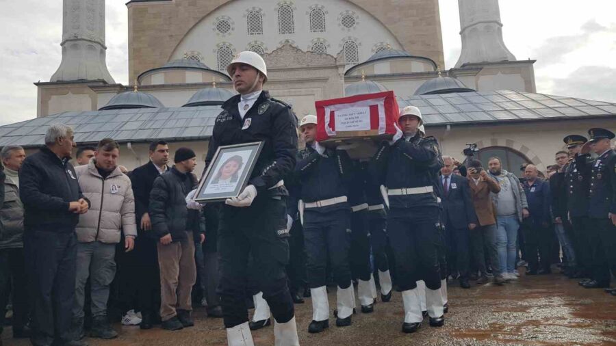 Ankara’da Hayatını Kaybeden Polis Memuru Fatma Akın Akıllı, Safranbolu’da Son Yolculuğuna Uğurlandı