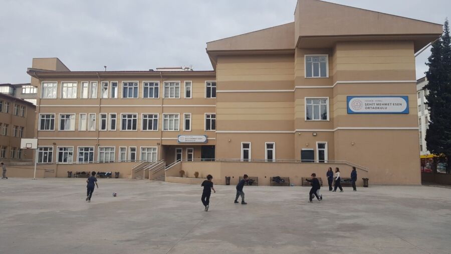 Karabük’te 38 okulda şehitlerin isimleri yaşatılıyor Karabük’teki 38 okulda Türkiye’nin birliği ve bekası için şehit olan