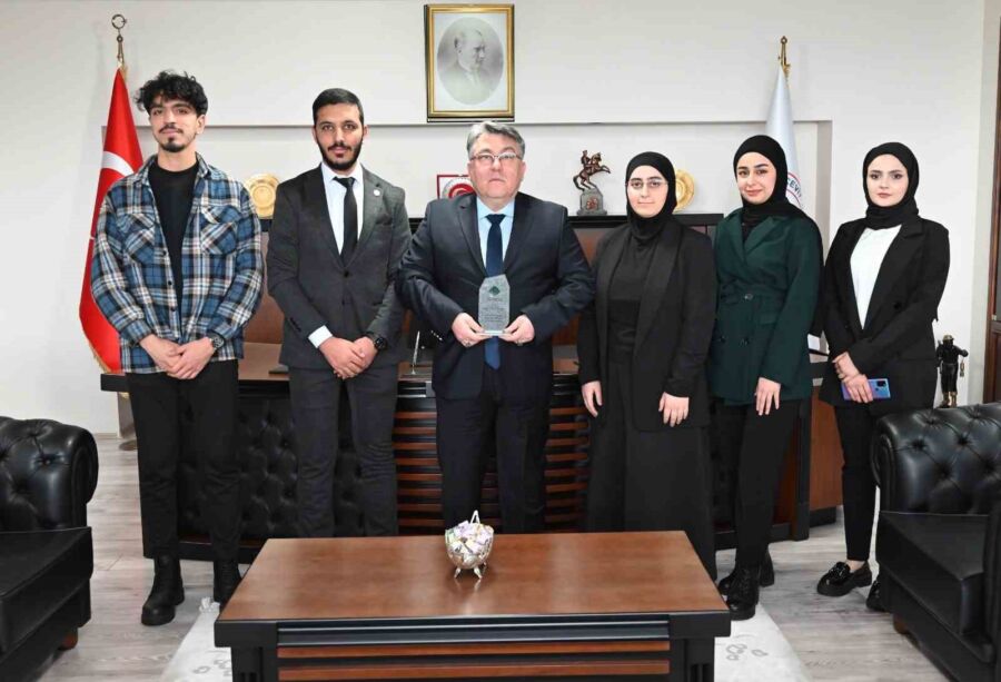 ZBEÜ Rektörü, Iraklı Öğrencileri Ağırladı