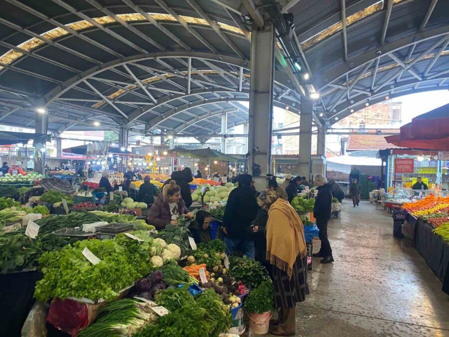 Zonguldak Halk Pazarında Fiyatlar Uygun, Vatandaşlar Akın Etti!