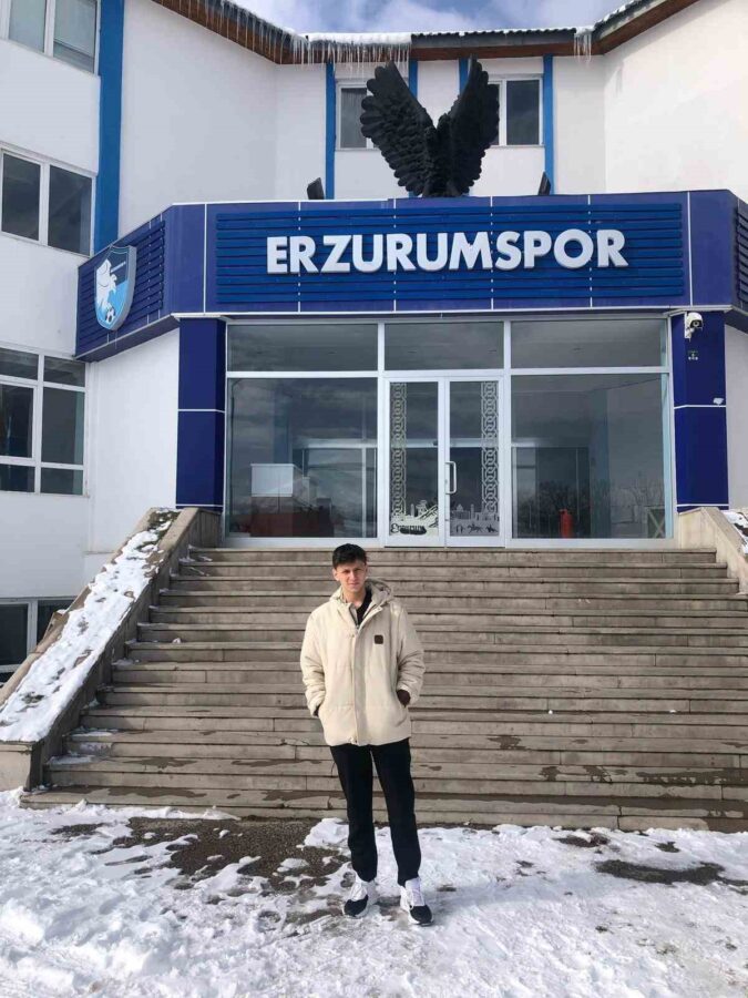 Zonguldaklı 15 Yaşındaki Futbolcu Emir Derin, Erzurumspor’a Transfer Oldu!