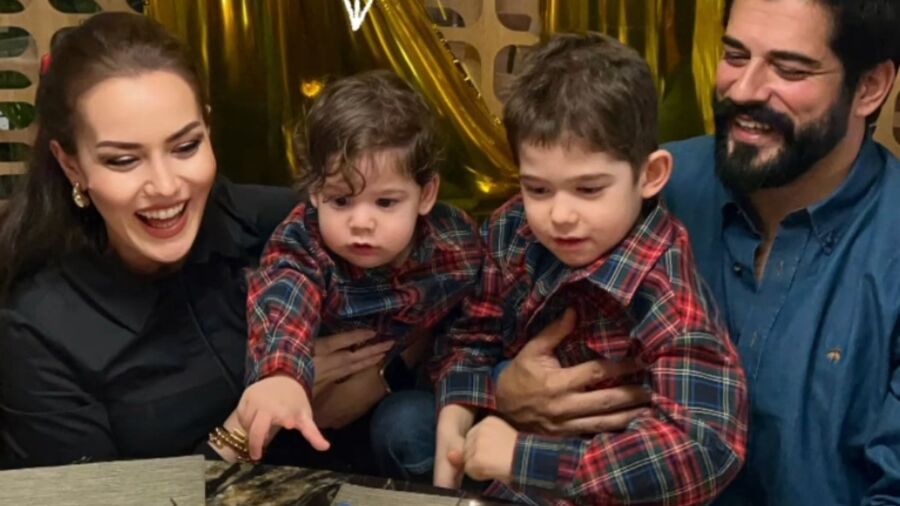 Fahriye Evcen’in Minik Oğlu Kerem’in 1. Yaş Kutlaması Fahriye Evcen, eşi Burak Özçivit ile mutlu bir evliliği sürdürmektedir.