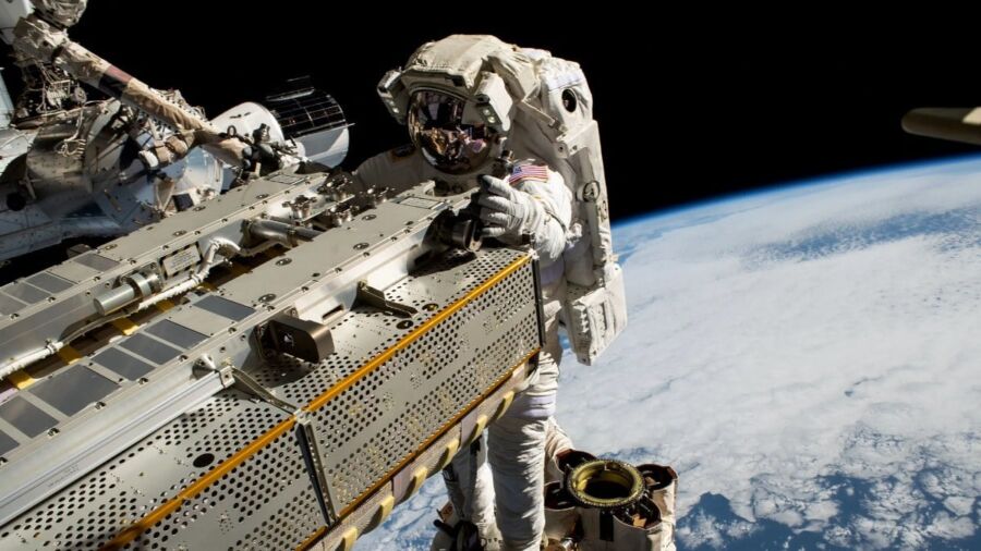 Astronotların Uzaydaki Zorlu Görevleri: Bakım, Onarım, ve İyileştirme!