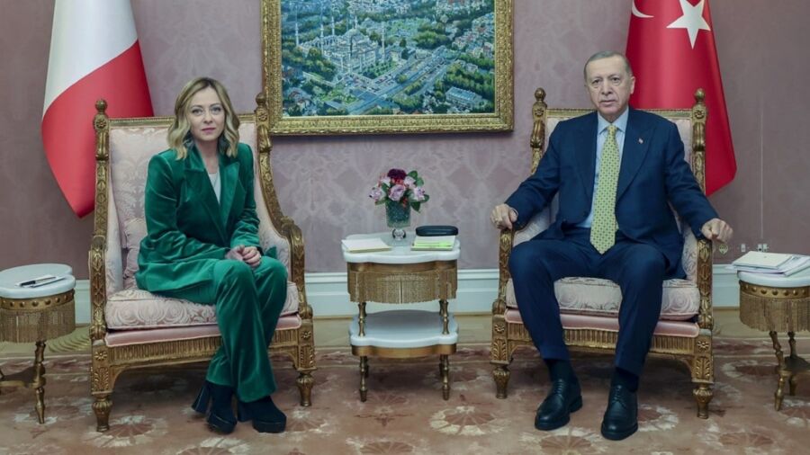 Türkiye ve İtalya Arasında Yeni İşbirliği: 30 Milyar Euro Hedefi Belirlendi İtalya Başbakanı Giorgia Meloni, İstanbul’a ziyarette bulundu ve Cumhurbaşkanı Recep