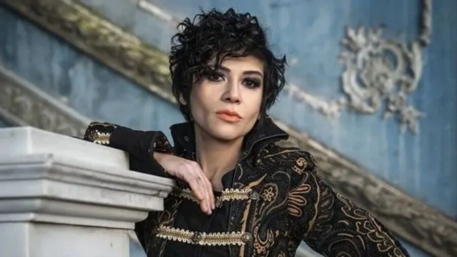 Yakında yayınlanacak olan Yılmaz Erdoğan’ın dizisi İnci Taneleri’nin Dilber karakterini