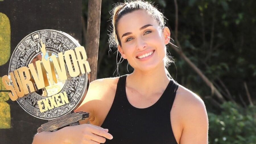 Survivor yarışmasının ünlü katılımcısı Sema Aydemir, Dilber elbisesi giyip pavyon