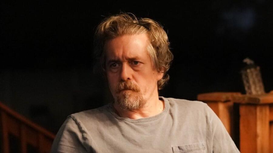 Ünlü dizi Öyle Bir Geçer Zaman Ki’nin Soner’i olarak hafızalara