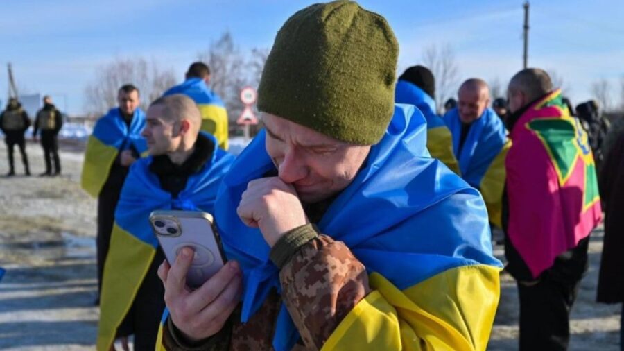 Rusya ve Ukrayna Arasındaki Esir Takası: 74 Kişinin Hayatını Kaybettiği Faciadan Sonra Gerçekleşen İlk Takas!