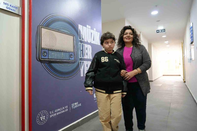 Zonguldak’ta 4,5 yaşında atipik otizm tanısı konulan 12 yaşındaki Kayra