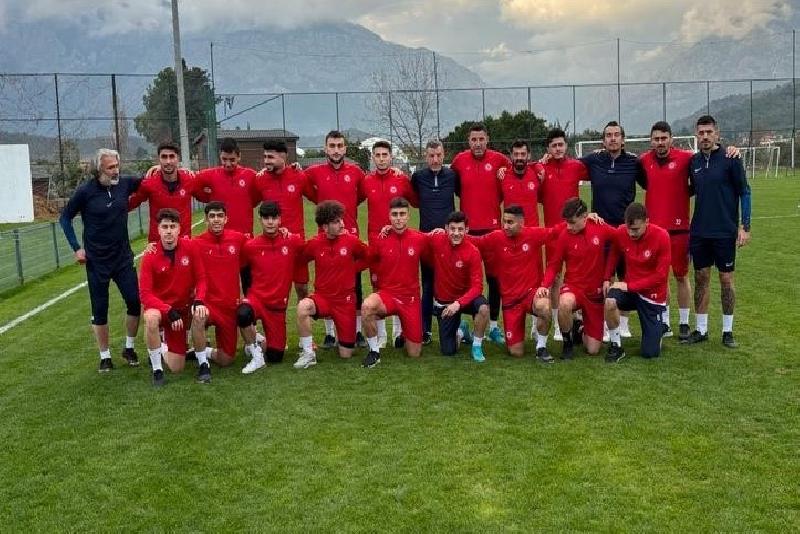 Kömürspor, Antalya’da çift idmanla çalışmalarını sürdürdü TFF 2. Lig Beyaz Grup’ta mücadele eden Zonguldak Kömürspor Antalya