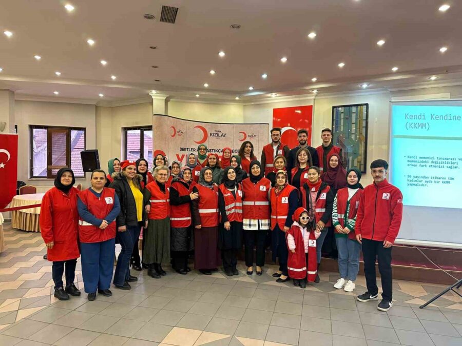 Düzce Sağlık Müdürlüğü ve Kızılay Düzce Şubesi İş Birliğiyle Gerçekleşen Kanser Eğitim ve Tarama Programı DÜZCE(İHA) – Düzce Sağlık Müdürlüğü, Kızılay Düzce Şubesi’nde düzenlediği eğitim