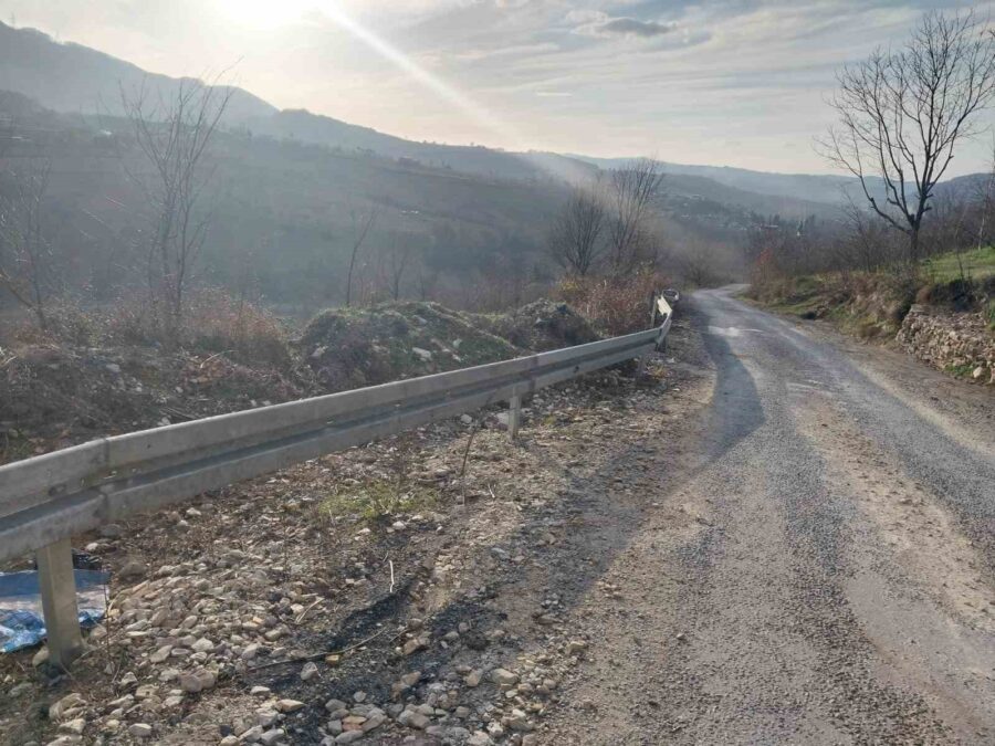 Zonguldak’ın Alaplı ilçesi, köy yollarında can güvenliğini sağlamak amacıyla oto