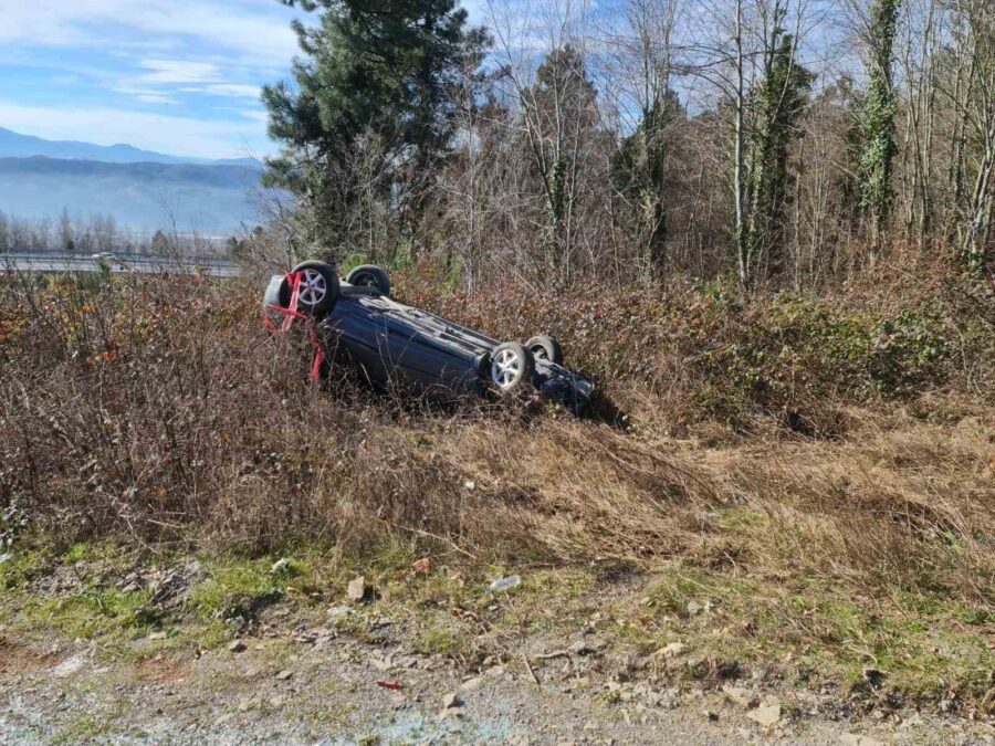 Zonguldak’ın Ereğli ilçesinde meydana gelen kaza sonucunda, karayoluna yağ dökülmesi