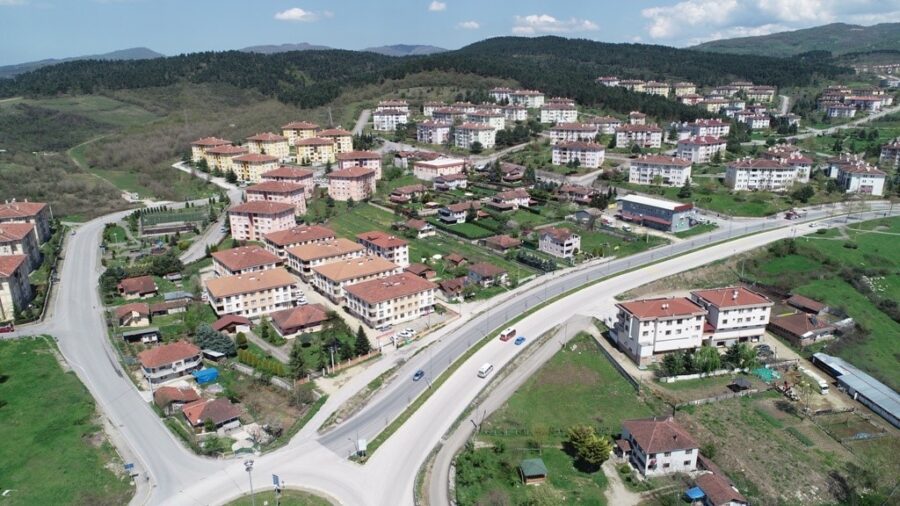 Düzce Belediye Başkanı Dr. Faruk Özlü, Bahçeşehir bölgesinin hak ettiği