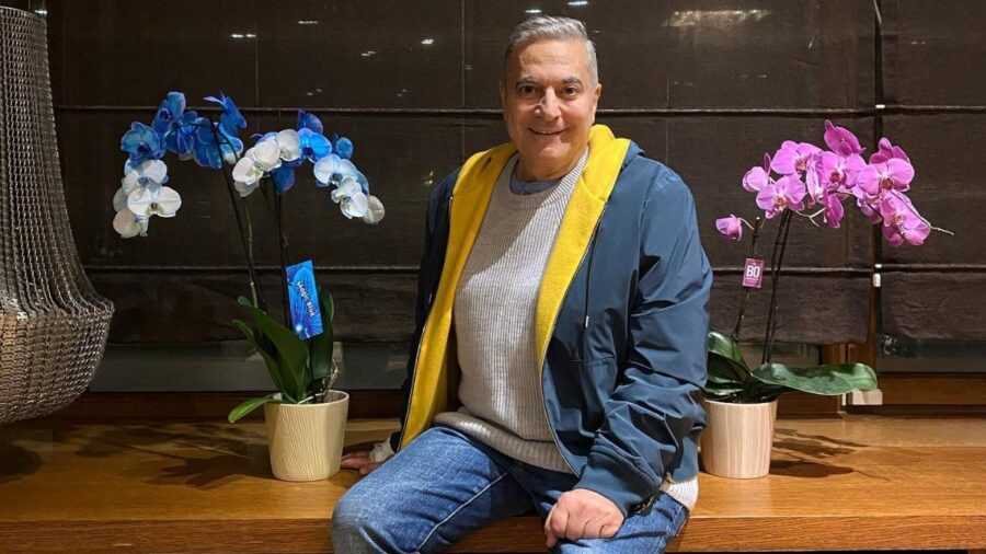 Ünlü şovmen Mehmet Ali Erbil, 66 yaşındaki oyuncu ve şovmen,