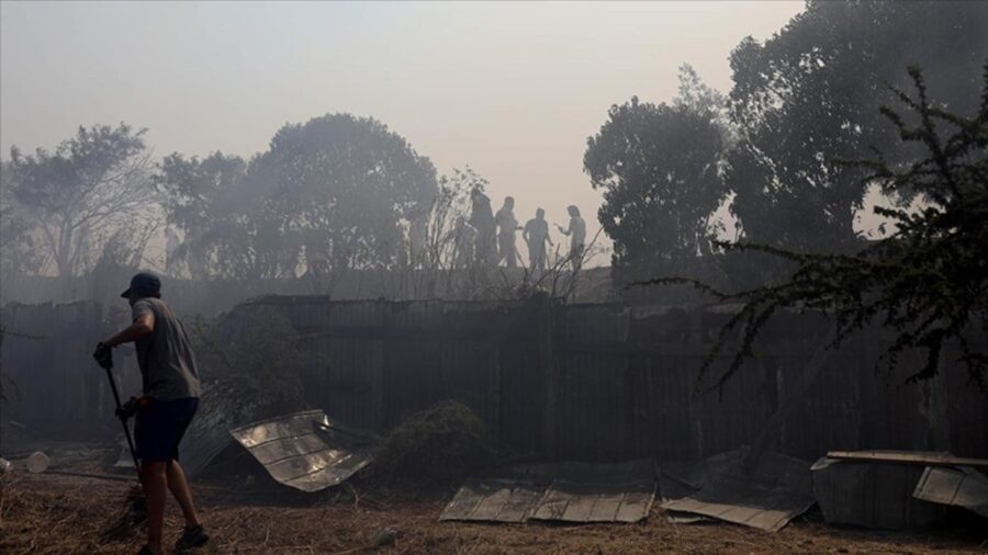 Şili’nin orta ve güney kesiminde etkili olan orman yangınlarında yaşamını