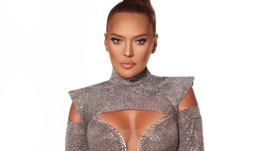 Ünlü şarkıcı Demet Akalın, Jess Molho ile bir program yaparak