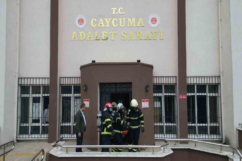 Zonguldak’ın Çaycuma ilçesinde bulunan Adliye Binasında gerçeğini aratmayan yangın tatbikatı