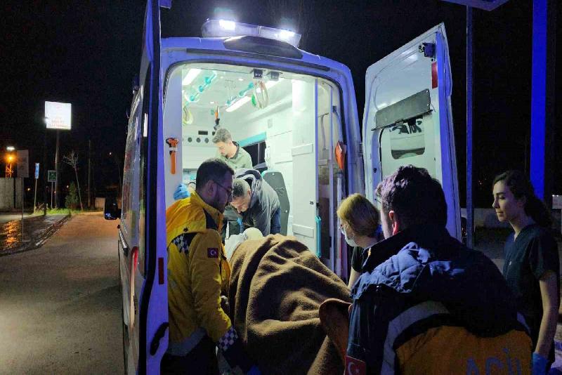 Kastamonu’da alkollü sürücü idaresindeki hafif ticari aracın çarptığı mopedde ağır