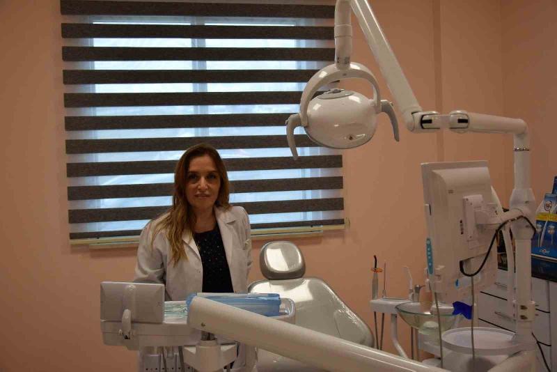 Düzce Üniversitesi Tıp Fakültesi Hastanesi’nde görevli Diş Hekimi Jale Demir,
