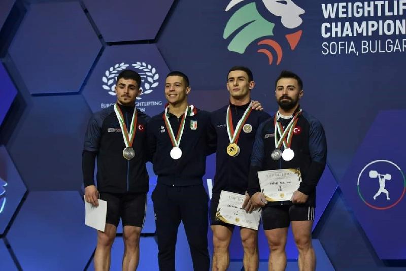 Bartın Üniversitesi (BARÜ) Spor Bilimleri Fakültesi öğrencisi milli halterci Kaan