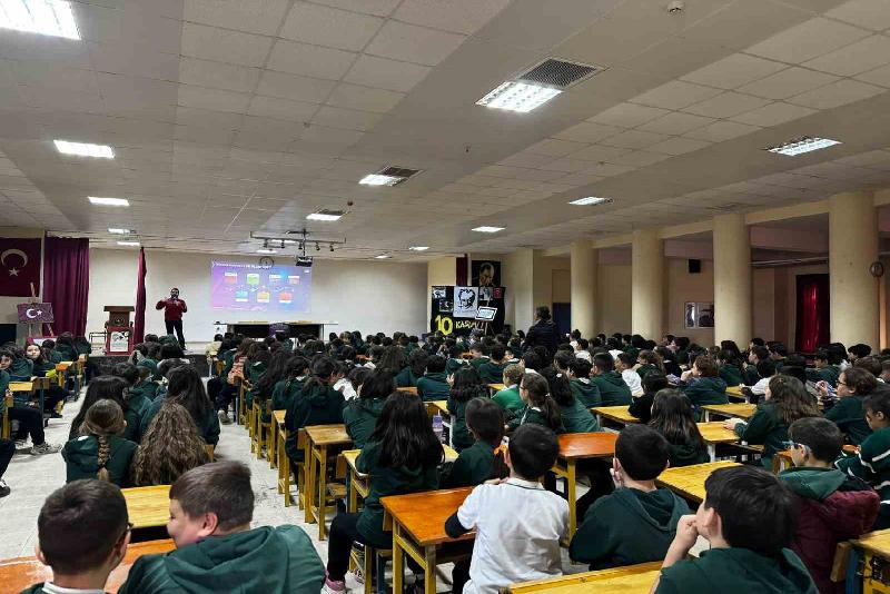 Deneyap atölyesi okullarda öğrencilere tanıtıldı DÜZCE (İHA) – Gençlik ve Spor Bakanlığı tarafından başlatılan ve